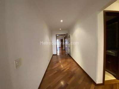 Apartamento en venta en Los Rosales, Bogotá · foto 18 de 20