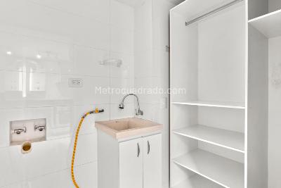 Apartamento de 3 alcobas en venta en San Jose Del Prado, Bogotá, 160 m² · foto 4 de 15