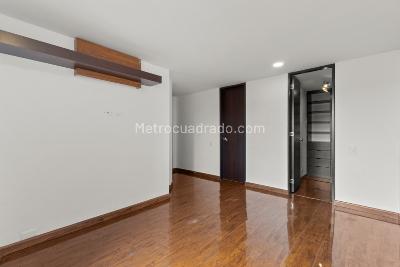 Apartamento de 3 alcobas en venta en San Jose Del Prado, Bogotá, 160 m² · foto 9 de 15