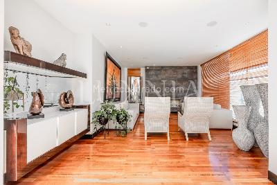Casa de 5 alcobas en venta en Santa Barbara Alta, Bogotá, 905 m² · foto 3 de 20