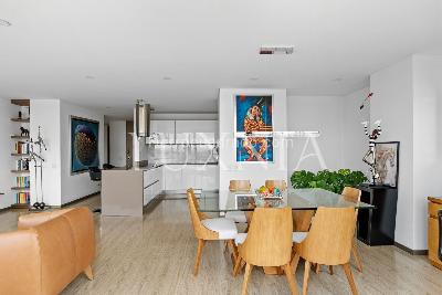 Apartamento de 2 alcobas en venta en Los Rosales, Bogotá, 136 m² · foto 4 de 19