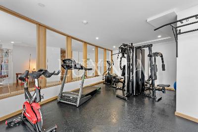 Apartamento de 2 alcobas en venta en Los Rosales, Bogotá, 136 m² · foto 18 de 19