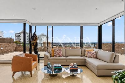 Apartamento de 2 alcobas en venta en Los Rosales, Bogotá, 136 m² · foto 2 de 19