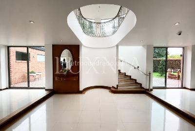 Casa de 4 alcobas en venta en San Sebastian, Bogotá, 539 m² · foto 3 de 17