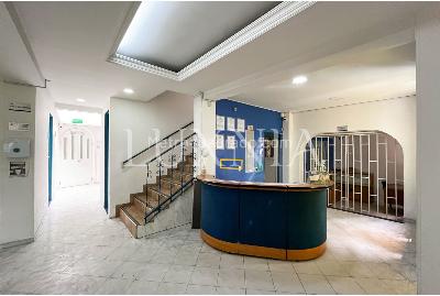 Casa de 5 alcobas en arriendo en Teusaquillo, Bogotá, 600 m² · foto 2 de 14