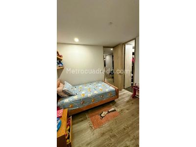 Apartamento de 2 alcobas en venta en El Poblado, Medellín, 90 m² · foto 4 de 12