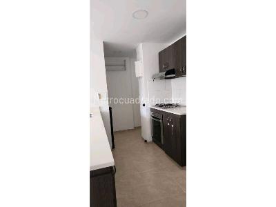 Apartamento en venta en Loma San Jose, Sabaneta · foto 4 de 19