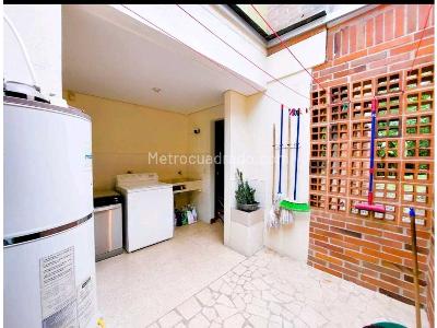 Casa de 5 alcobas en venta en Loma Del Escobero, Envigado · foto 9 de 20