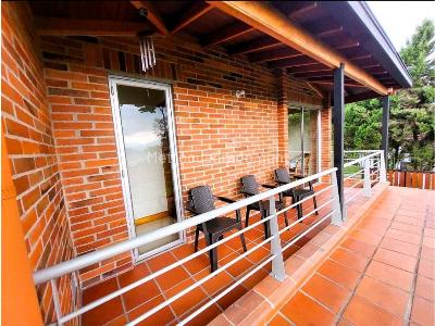 Casa de 5 alcobas en venta en Loma Del Escobero, Envigado · foto 17 de 20