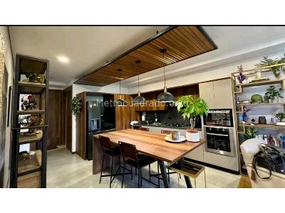 Apartamento en venta en Altos Del Poblado, Medellín · foto 2 de 20