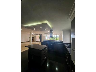 Casa de 5 alcobas en venta en El Poblado, Medellín, 480 m² · foto 10 de 20