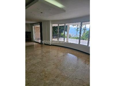 Casa de 5 alcobas en venta en El Poblado, Medellín, 480 m² · foto 11 de 20