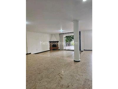 Casa de 5 alcobas en venta en El Poblado, Medellín, 480 m² · foto 12 de 20