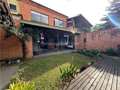 Casa de 3 alcobas en venta en Alto Del Escobero, Envigado, 240 m² · foto 8 de 20