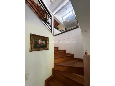 Casa de 3 alcobas en venta en Alto Del Escobero, Envigado, 240 m² · foto 11 de 20