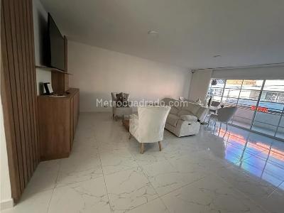 Casa de 4 alcobas en venta en Los Colores, Medellín, 371 m² · foto 6 de 20
