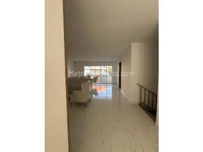 Casa de 4 alcobas en venta en Los Colores, Medellín, 371 m² · foto 9 de 20