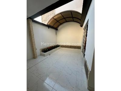 Casa de 4 alcobas en venta en Los Colores, Medellín, 371 m² · foto 11 de 20