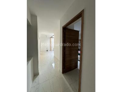 Casa de 4 alcobas en venta en Los Colores, Medellín, 371 m² · foto 12 de 20