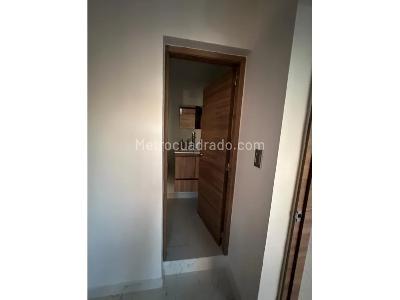 Casa de 4 alcobas en venta en Los Colores, Medellín, 371 m² · foto 13 de 20