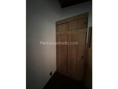 Casa de 4 alcobas en venta en Los Colores, Medellín, 371 m² · foto 17 de 20