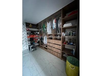 Casa de 4 alcobas en venta en Los Colores, Medellín, 371 m² · foto 18 de 20