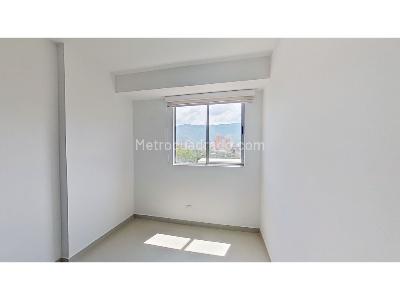 Apartamento de 3 alcobas en venta en Niquia, Bello, 71 m² · foto 6 de 20