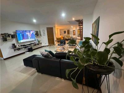 Apartamento de 4 alcobas en venta en Centro, Sabaneta, 269 m² · foto 17 de 20