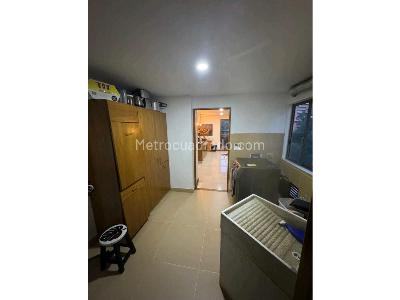 Apartamento de 4 alcobas en venta en Centro, Sabaneta, 269 m² · foto 5 de 20