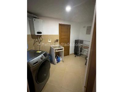 Apartamento de 4 alcobas en venta en Centro, Sabaneta, 269 m² · foto 6 de 20