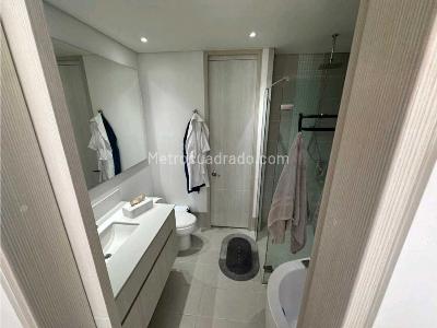 Apartaestudio en venta en Los Balsos, Medellín, 57 m² · foto 8 de 20