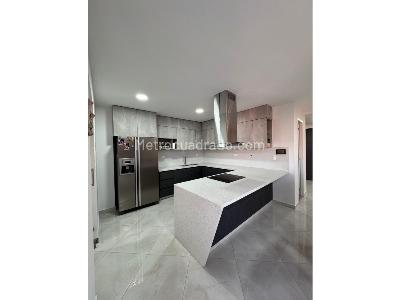 Apartamento de 3 alcobas en venta en Belen Rosales, Medellín, 340 m² · foto 5 de 20