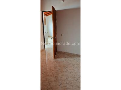 Casa de 3 alcobas en venta en Campo Valdes, Medellín, 87 m² · foto 4 de 15