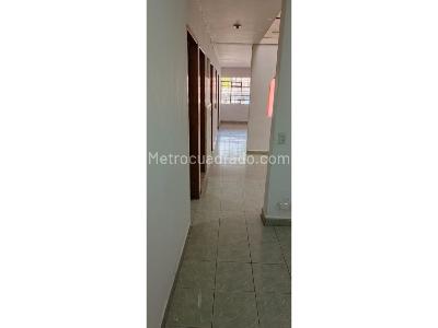 Casa de 4 alcobas en venta en Campo Valdes, Medellín, 100 m² · foto 3 de 20