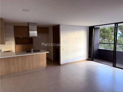 Apartamento en venta en El Poblado, Medellín · foto 2 de 20
