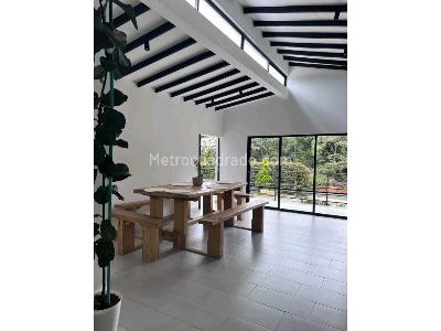 Casa de 3 alcobas en venta en Rionegro, Rionegro, 300 m² · foto 4 de 20