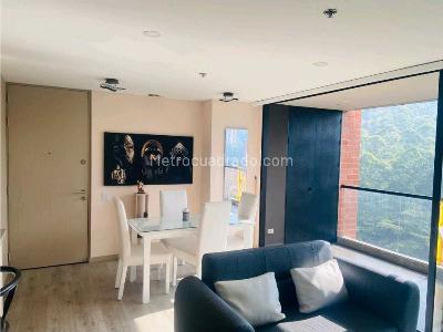 Apartamento en venta en Altos Del Poblado, Medellín · foto 6 de 12