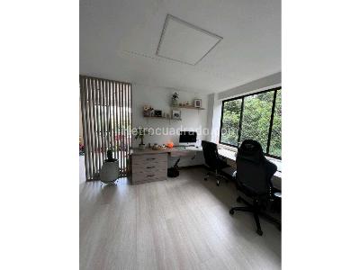Apartamento de 3 alcobas en venta en El Poblado, Medellín, 220 m² · foto 10 de 20