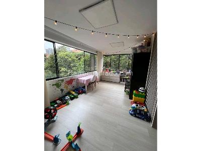 Apartamento de 3 alcobas en venta en El Poblado, Medellín, 220 m² · foto 18 de 20