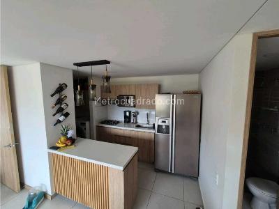 Apartamento de 2 alcobas en venta en Sur America, Itagüí, 57 m² · foto 2 de 12