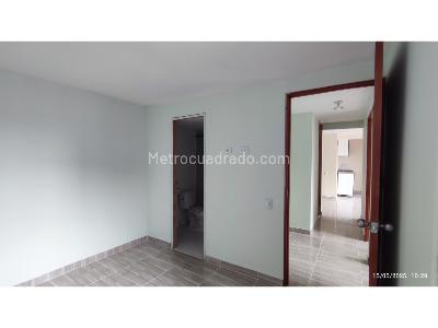 Apartamento de 3 alcobas en venta en San Gabriel, Bello, 53 m² · foto 4 de 13