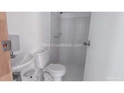 Apartamento de 3 alcobas en venta en San Gabriel, Bello, 53 m² · foto 10 de 13