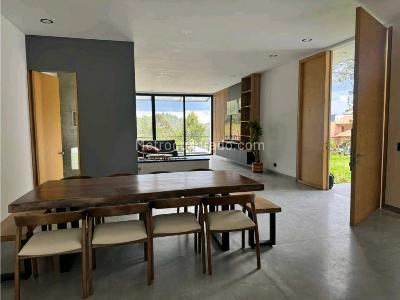Casa de 3 alcobas en venta en Alto Del Escobero, Envigado, 807 m² · foto 3 de 20