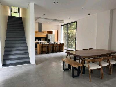 Casa de 3 alcobas en venta en Alto Del Escobero, Envigado, 807 m² · foto 6 de 20