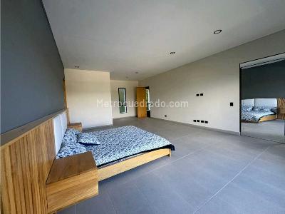 Casa de 3 alcobas en venta en Alto Del Escobero, Envigado, 807 m² · foto 14 de 20