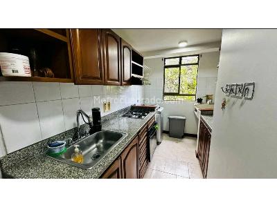 Apartamento en venta en Castropol, Medellín · foto 4 de 12