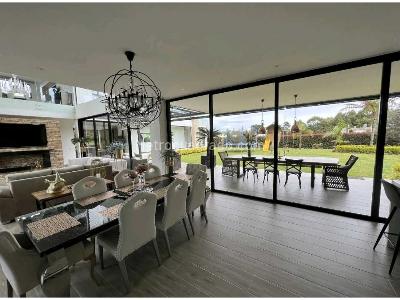 Casa de 5 alcobas en venta en Alto De Las Palmas, Envigado, 2000 m² · foto 4 de 17