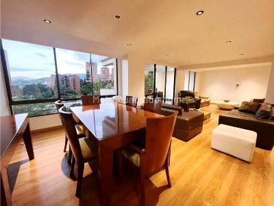 Apartamento de 4 alcobas en venta en Los Balsos, Medellín, 212 m² · foto 2 de 15