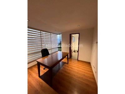 Apartamento de 4 alcobas en venta en Los Balsos, Medellín, 212 m² · foto 7 de 15