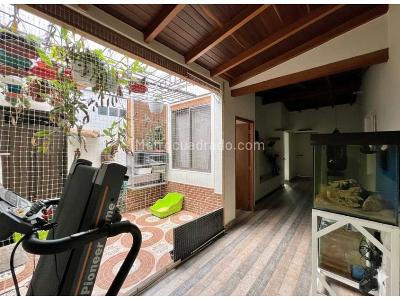 Casa de 5 alcobas en venta en Calasanz, Medellín, 180 m² · foto 8 de 14